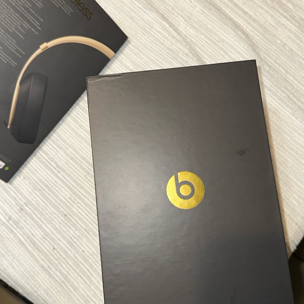 Beats Studio 3 - Picture 8 of 10